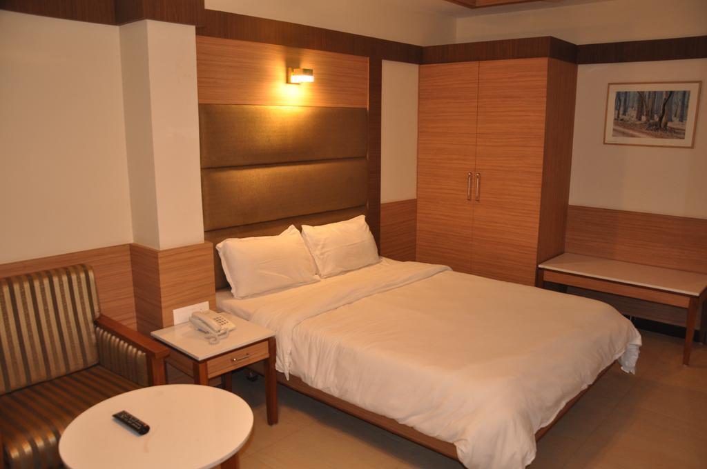 Hotel Sms Grand Inn Vellore Quarto foto